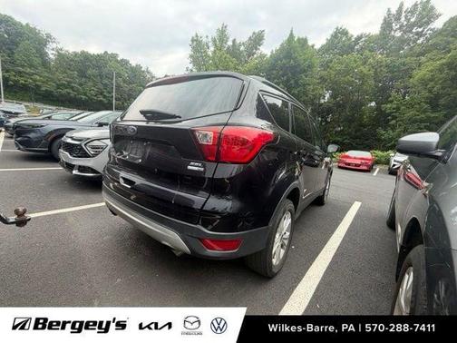 Black Metallic 2019 Ford Escape SEL