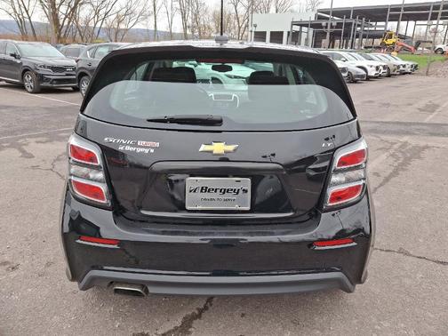 2017 Chevrolet Sonic LT
