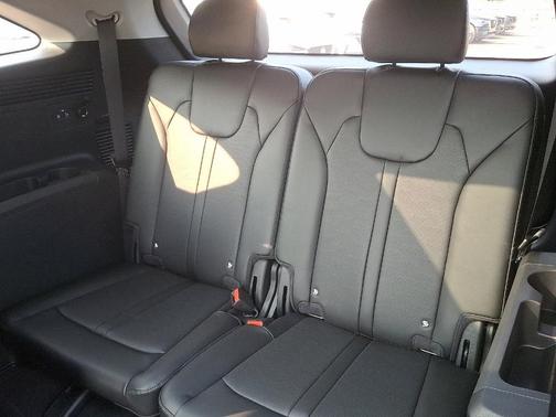 2025 Kia Sorento X-Line EX