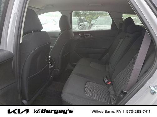 2026 Kia Sportage Hybrid S