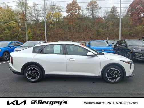 2025 Kia K4 EX