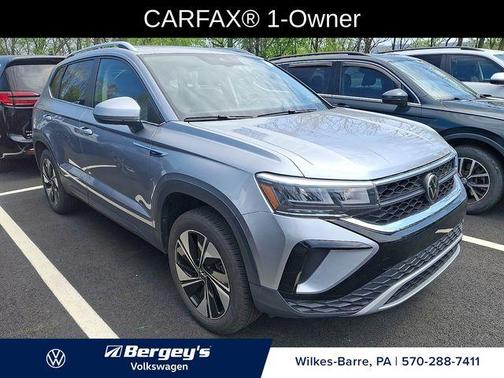 Pyrite Silver Metallic 2024 Volkswagen Taos 1.5T SE
