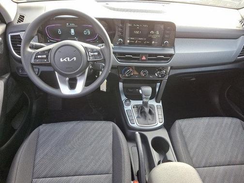 2025 Kia Seltos LX