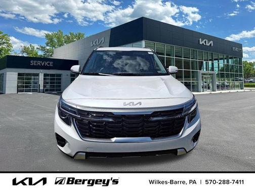 Snow White Pearl 2026 Kia Seltos S