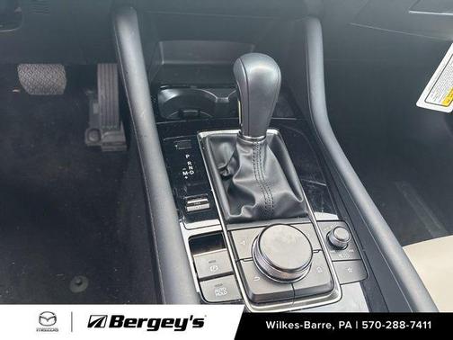 2025 Mazda Mazda3 FWD w/Preferred Package