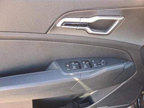 2025 Kia Sportage Hybrid LX