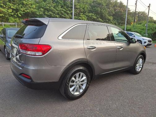 2016 Kia Sorento L