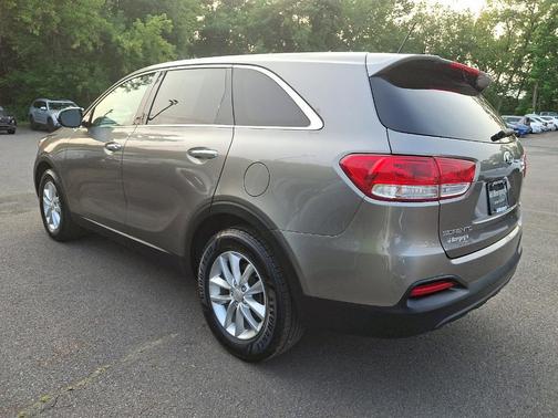 2016 Kia Sorento L