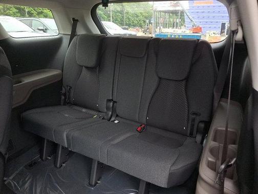 2026 Kia Carnival LX