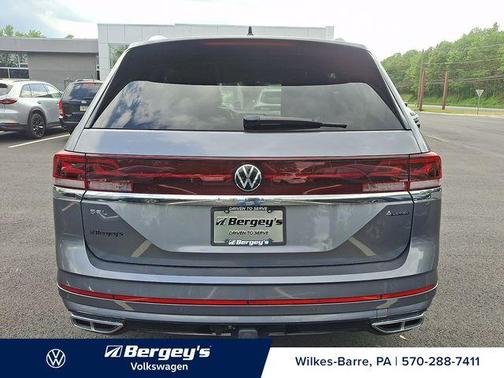 Platinum Gray Metallic 2024 Volkswagen Atlas 2.0T SEL Premium R-Line
