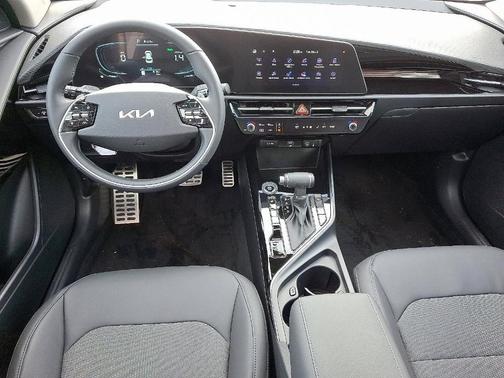 2024 Kia Niro EX Touring