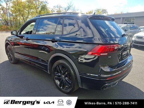 2022 Volkswagen Tiguan 2.0T SE R-Line Black