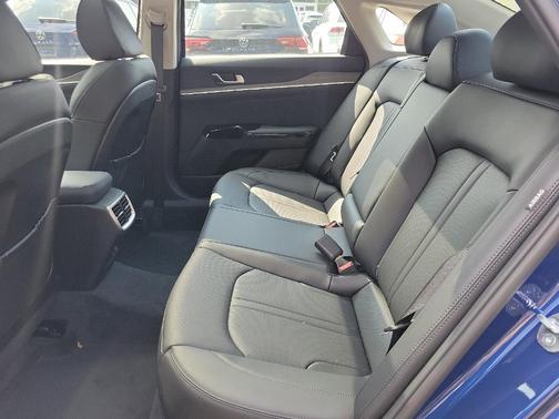 2025 Kia K5 EX
