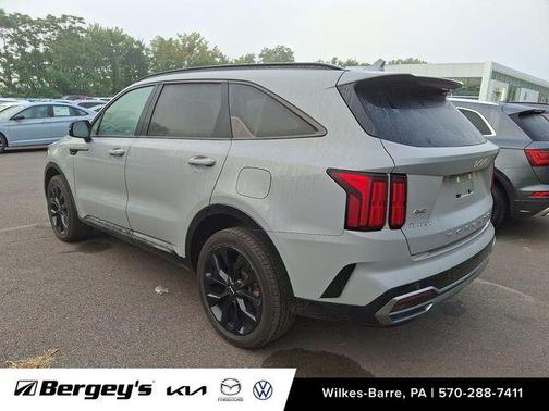 2022 Kia Sorento SX