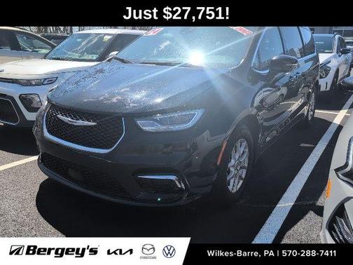 2024 Chrysler Pacifica Touring-L