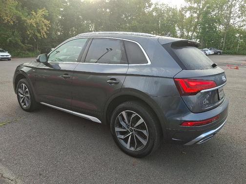 2023 Audi Q5 45 S line quattro Premium