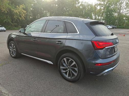 2023 Audi Q5 45 S line quattro Premium