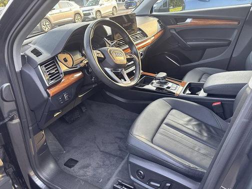 2023 Audi Q5 45 S line quattro Premium