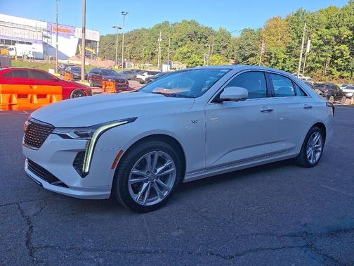 2022 Cadillac CT4 Luxury