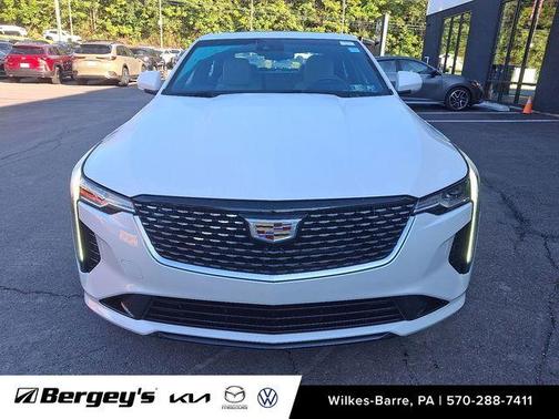 2022 Cadillac CT4 Luxury