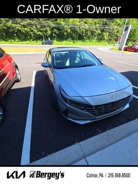 Shimmering Silver Pearl 2022 Hyundai ELANTRA Limited