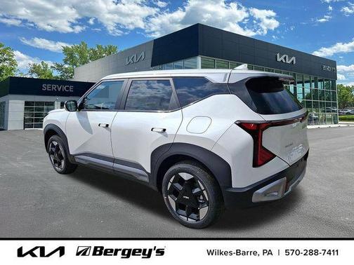 Snow White Pearl 2027 Kia Seltos S
