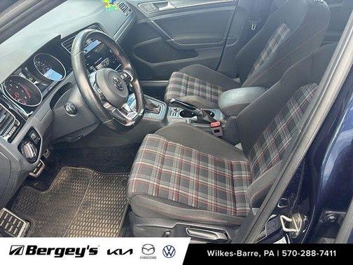2018 Volkswagen Golf GTI 2.0T SE 4-Door