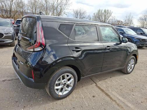 2025 Kia Soul LX