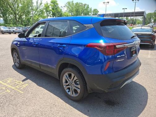 2023 Kia Seltos LX