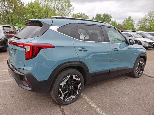 2025 Kia Seltos SX