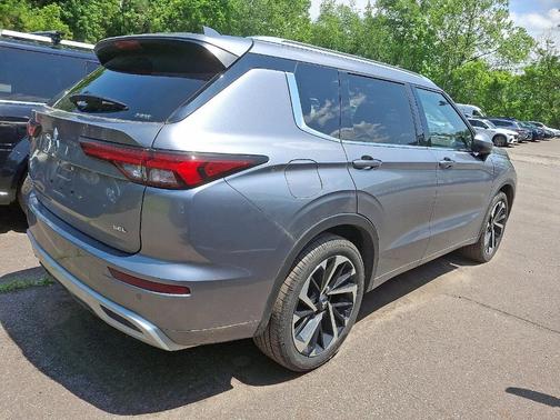2022 Mitsubishi Outlander SEL