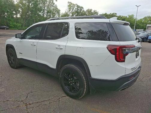 2021 GMC Acadia AT4