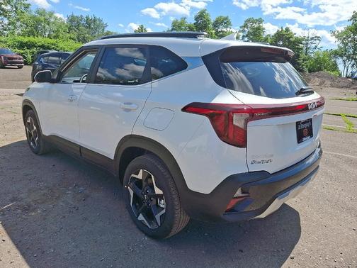 2025 Kia Seltos EX