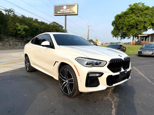 2020 BMW X6 M50i