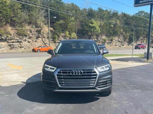2018 Audi Q5 2.0T Premium Plus
