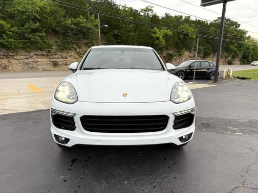 2016 Porsche Cayenne Base