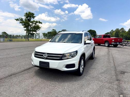 2017 Volkswagen Tiguan 2.0T Wolfsburg Edition