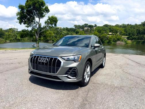 2022 Audi Q3 45 S line Premium