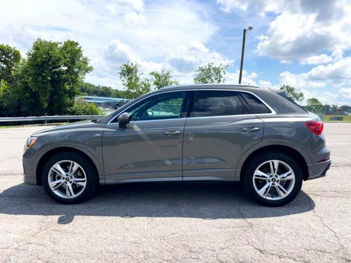 2022 Audi Q3 45 S line Premium