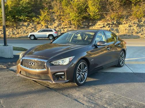 2014 INFINITI Q50 Hybrid Sport
