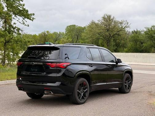 Black 2023 Chevrolet Traverse Premier