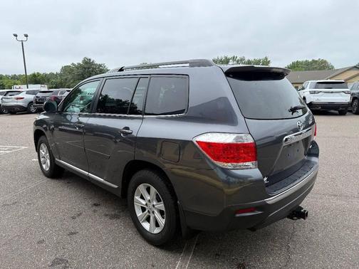 2011 Toyota Highlander SE