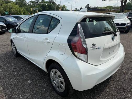 2016 Toyota Prius c Three