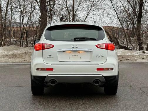 2017 INFINITI QX50 Base