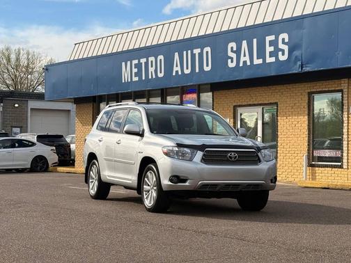 Silver 2010 Toyota Highlander Hybrid Base