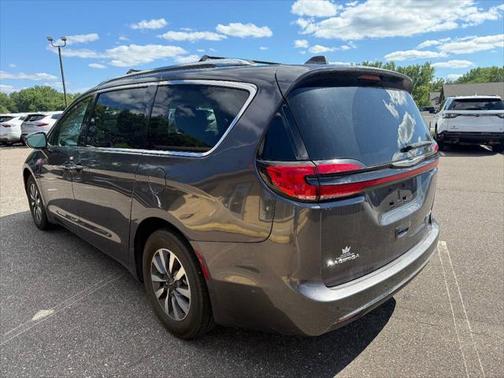 2021 Chrysler Pacifica Hybrid Touring L