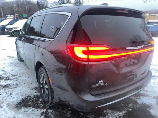 2021 Chrysler Pacifica Hybrid Touring L