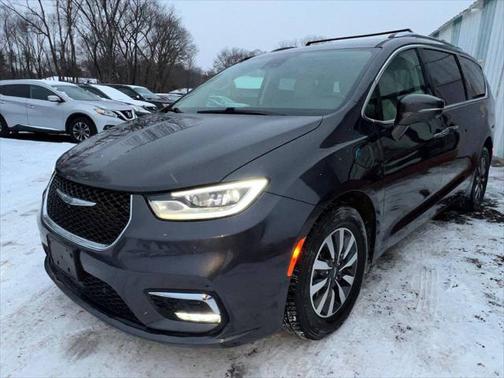 2021 Chrysler Pacifica Hybrid Touring L