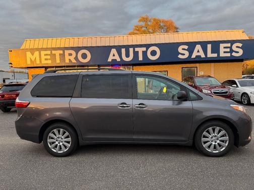 2017 Toyota Sienna XLE Premium