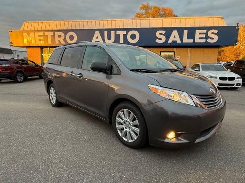 2017 Toyota Sienna XLE Premium